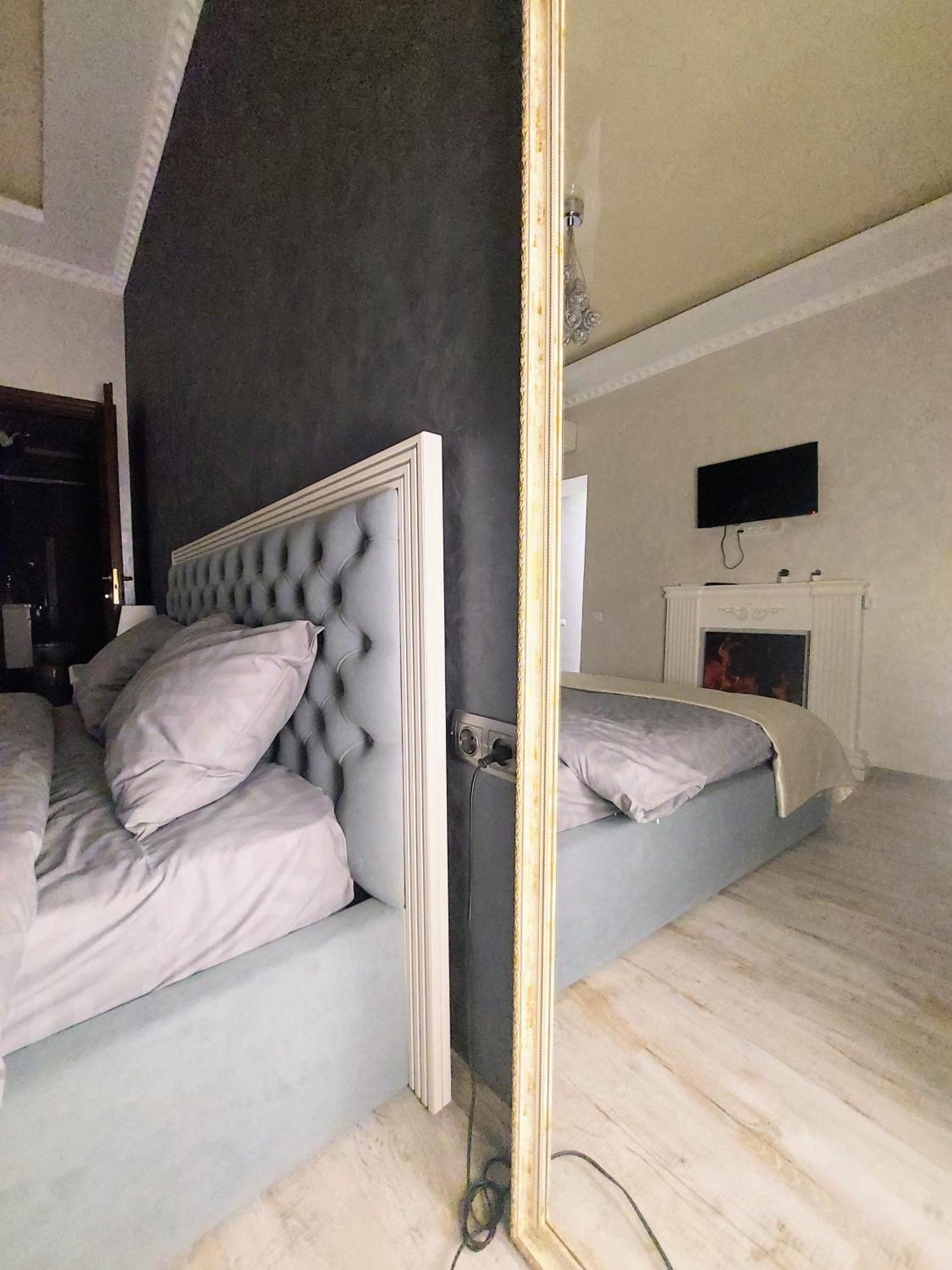 Medova Apartments Lviv Bagian luar foto